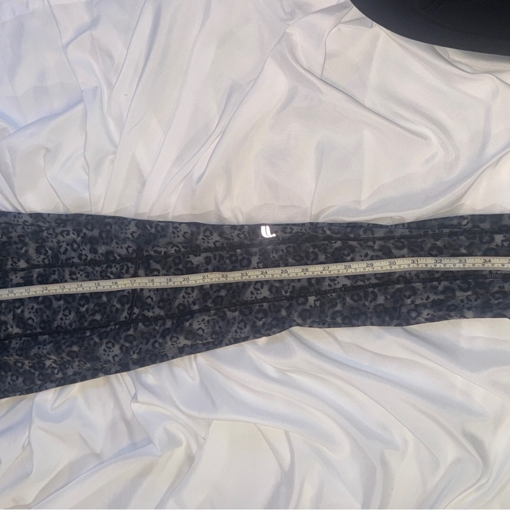 Fabletics Black Gray Leopard Print Leggings - Picture 8 of 10